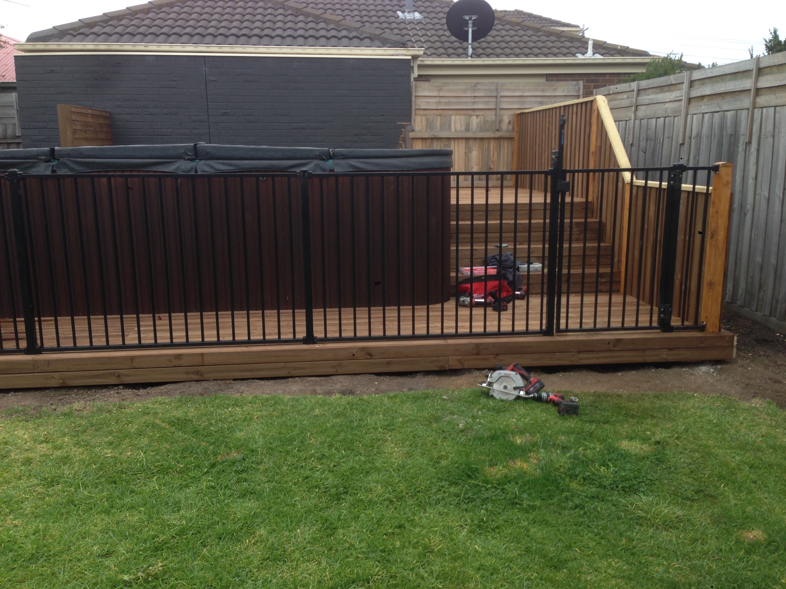 pool-fencing-and-gates-2